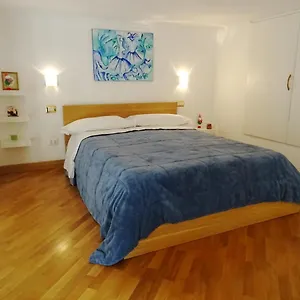 Mezzocannone House Apartamento